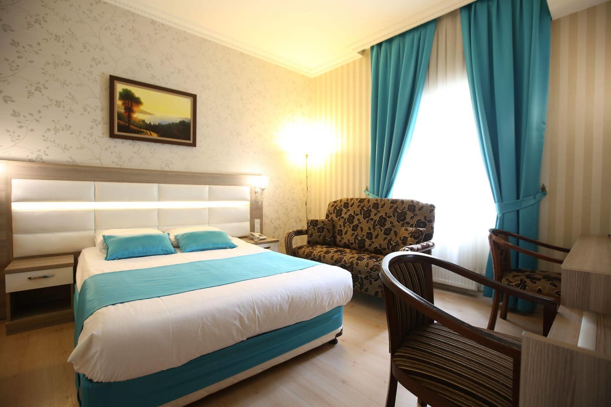 Nil Hotel 3*